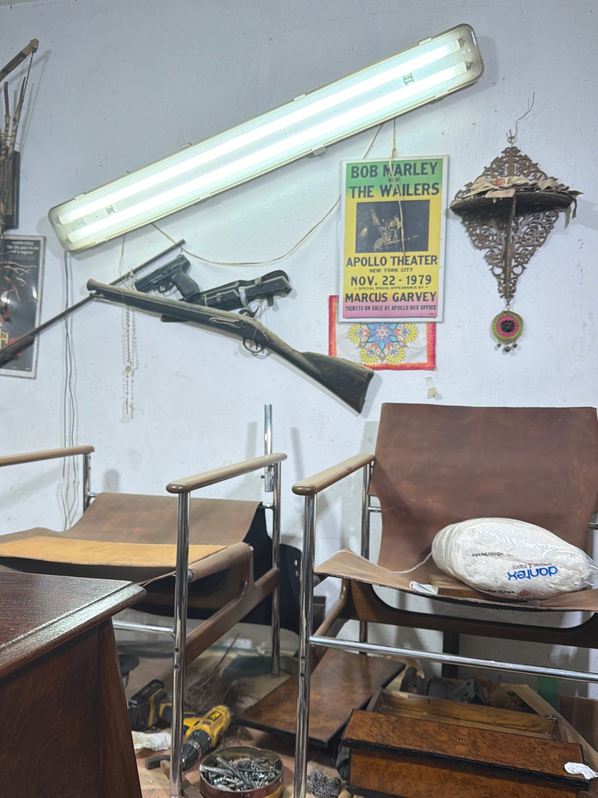 Workshop scene with refinished wooden table observed in Buenos Aires