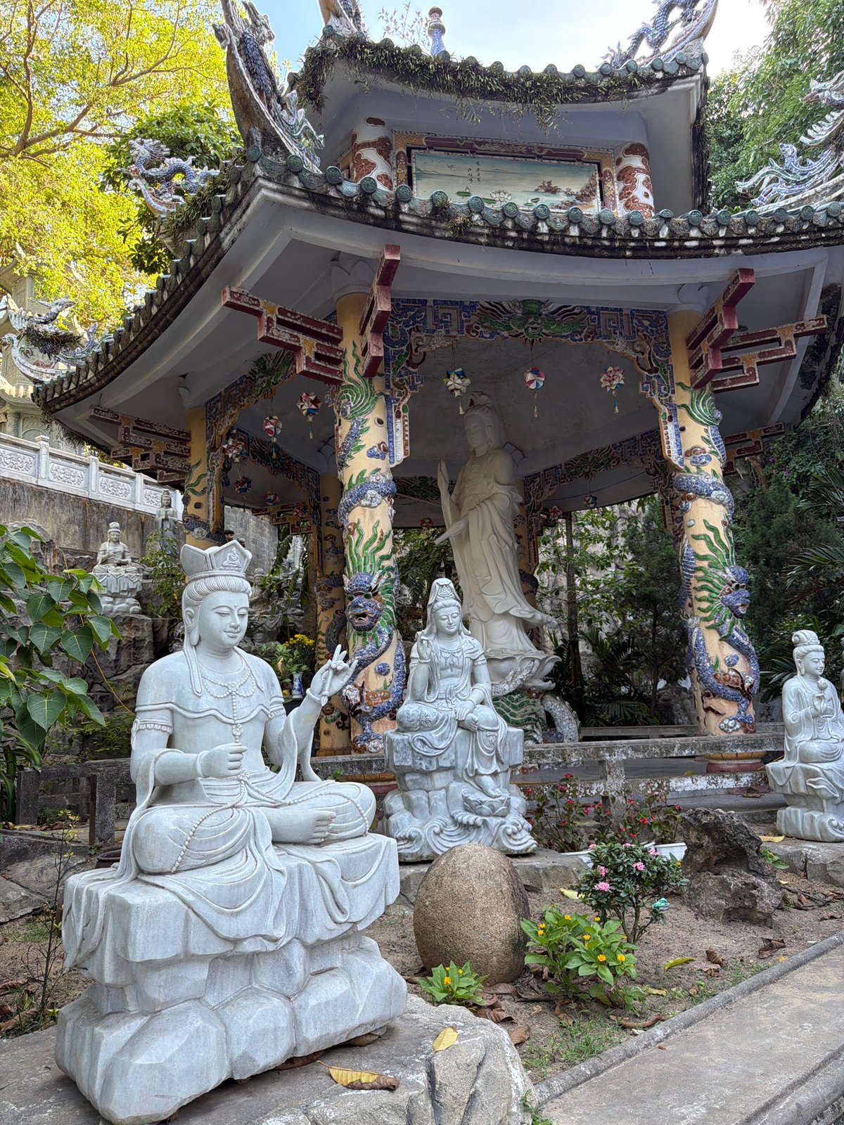 Tourist explores Marble Mountains temples and stone shops in Vietnam