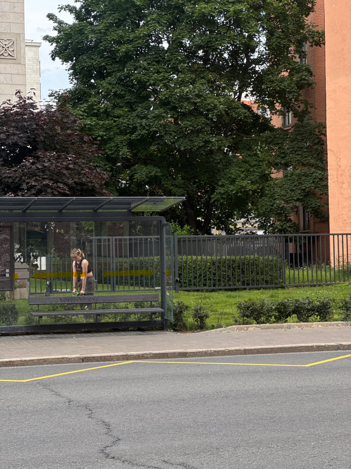 Midday city streets: foot traffic, cafés, and urban architecture