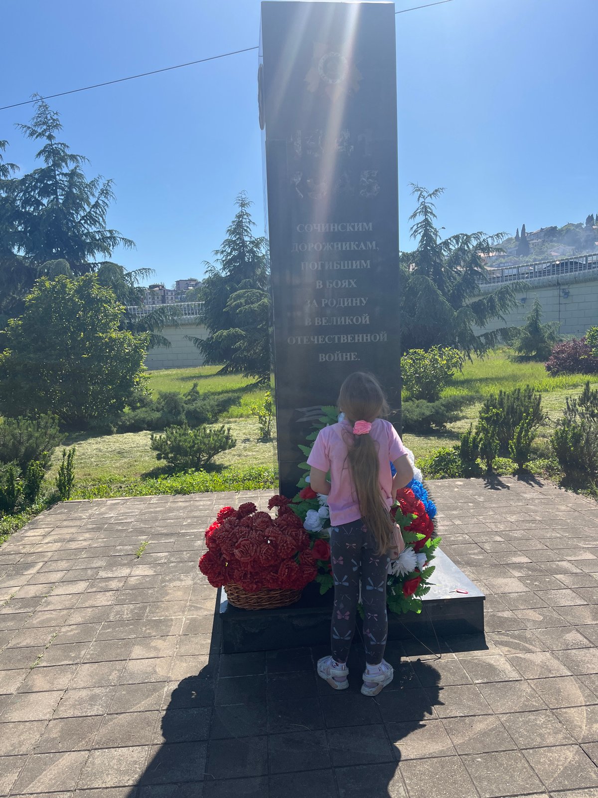 Mother and daughter visit war memorial in Sochi