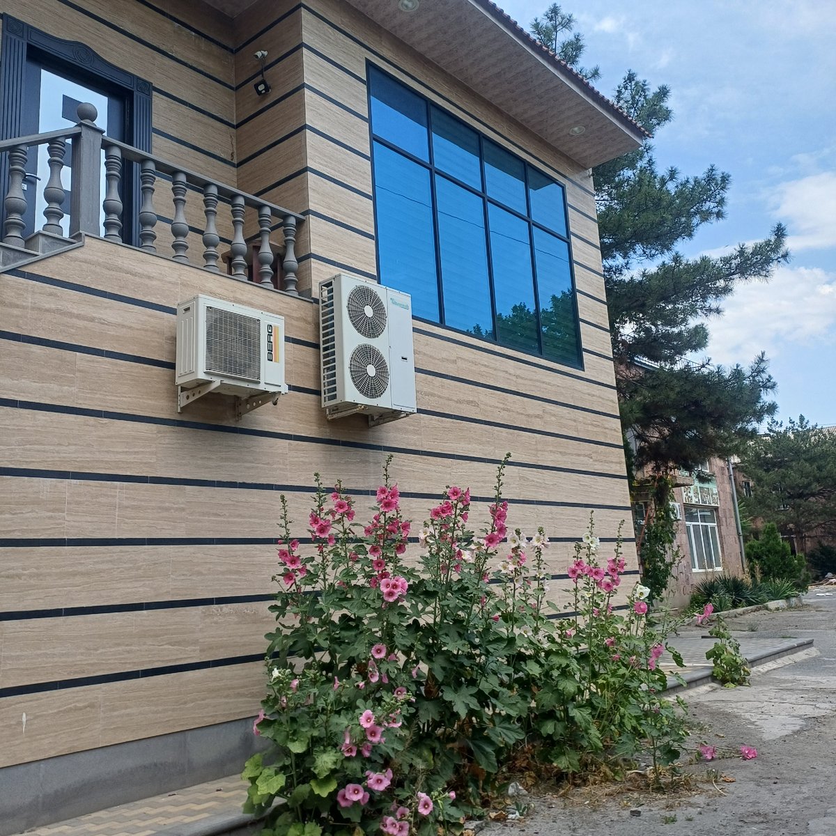 Building scenes and housekeeping activities documented June 11