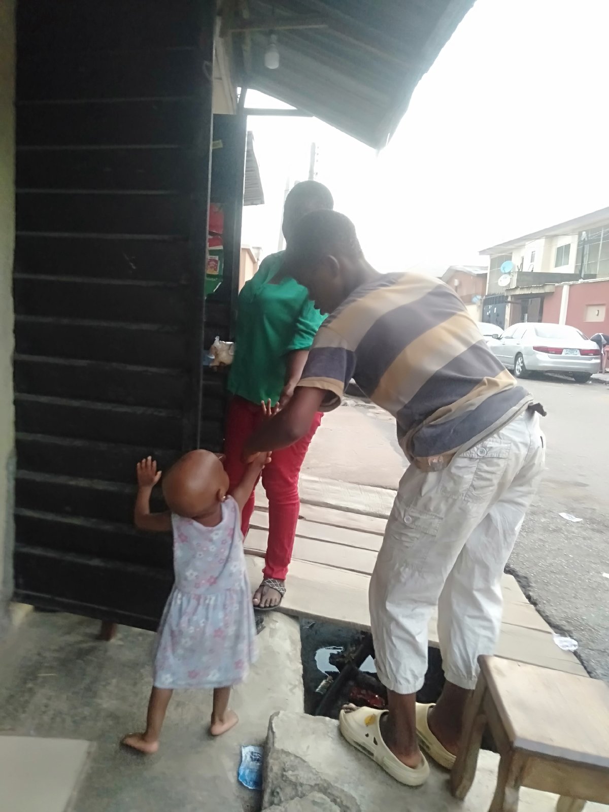 Daily life moments documented across Shangisha neighborhood