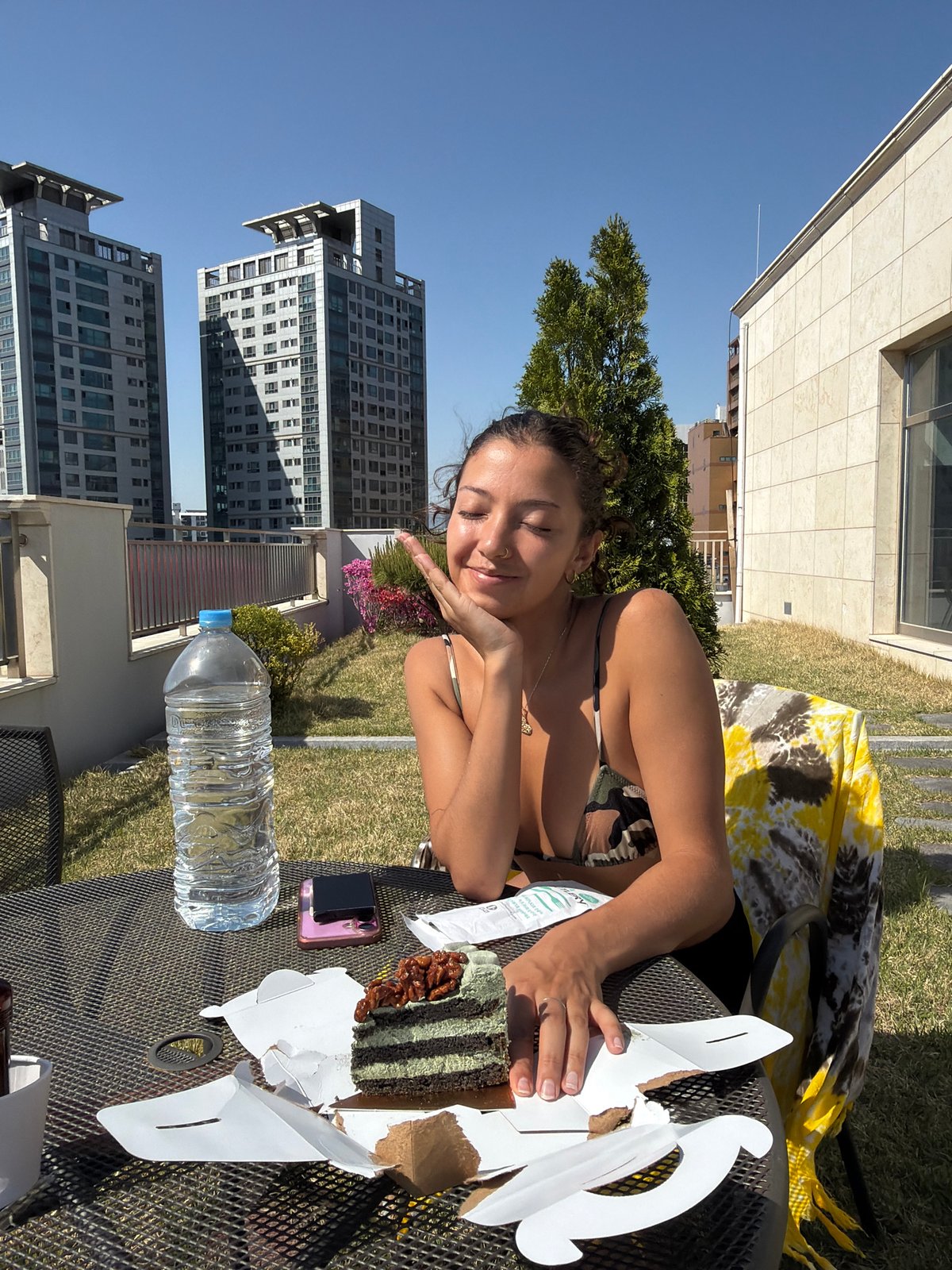 Morning observations of two women recorded in Seoul