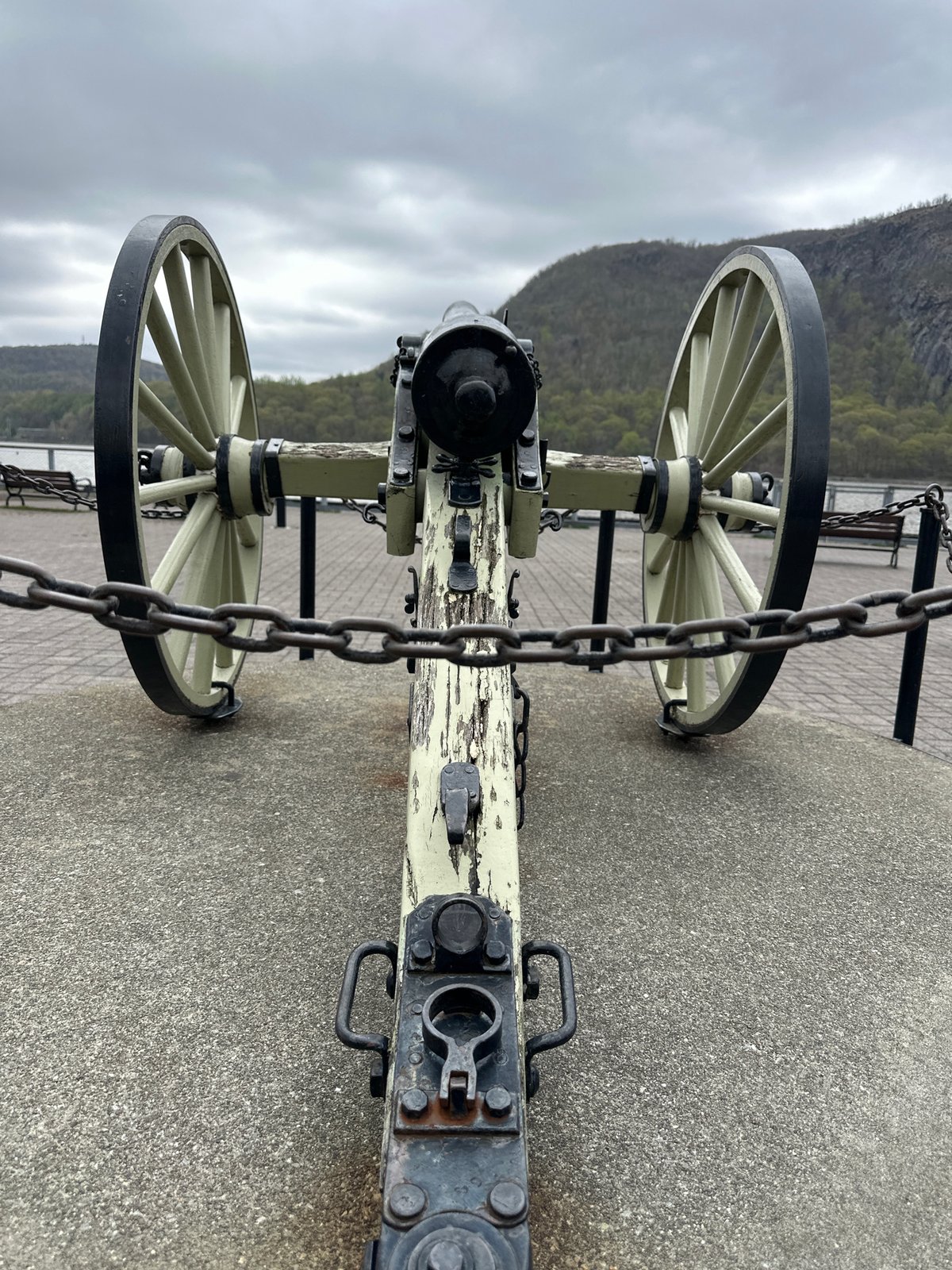 Witness documents casual walk through Cold Spring village attractions