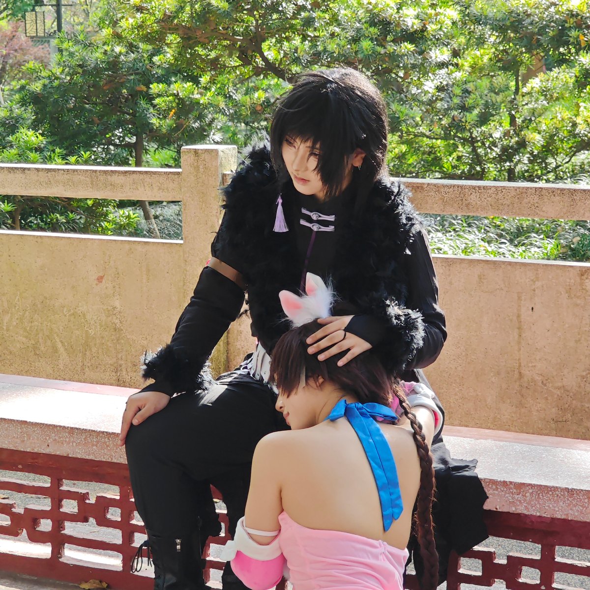 Morning recreational activities observed across Yuzhong District parks