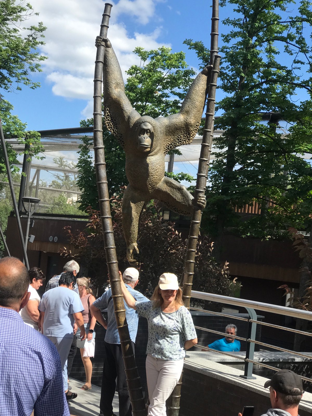 Tour through Feldman Ecopark's animals and sculptures in Kharkiv