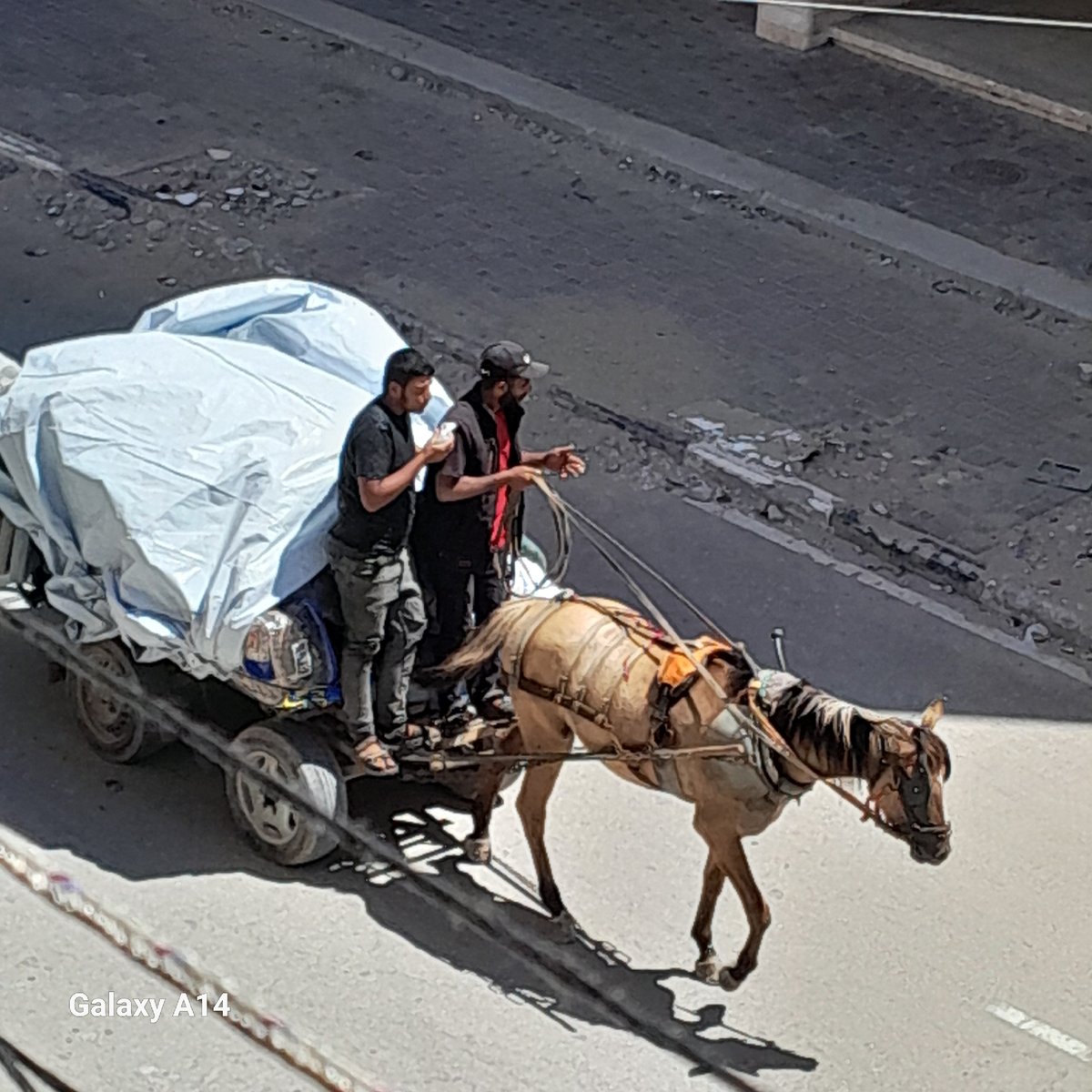 Daily life and destruction side by side in Khan Yunis