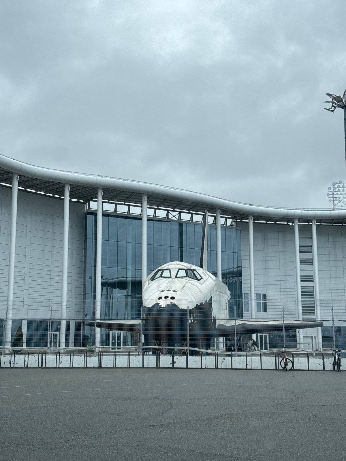 Morning snapshots capture Sirius, Russia civic buildings and vehicle