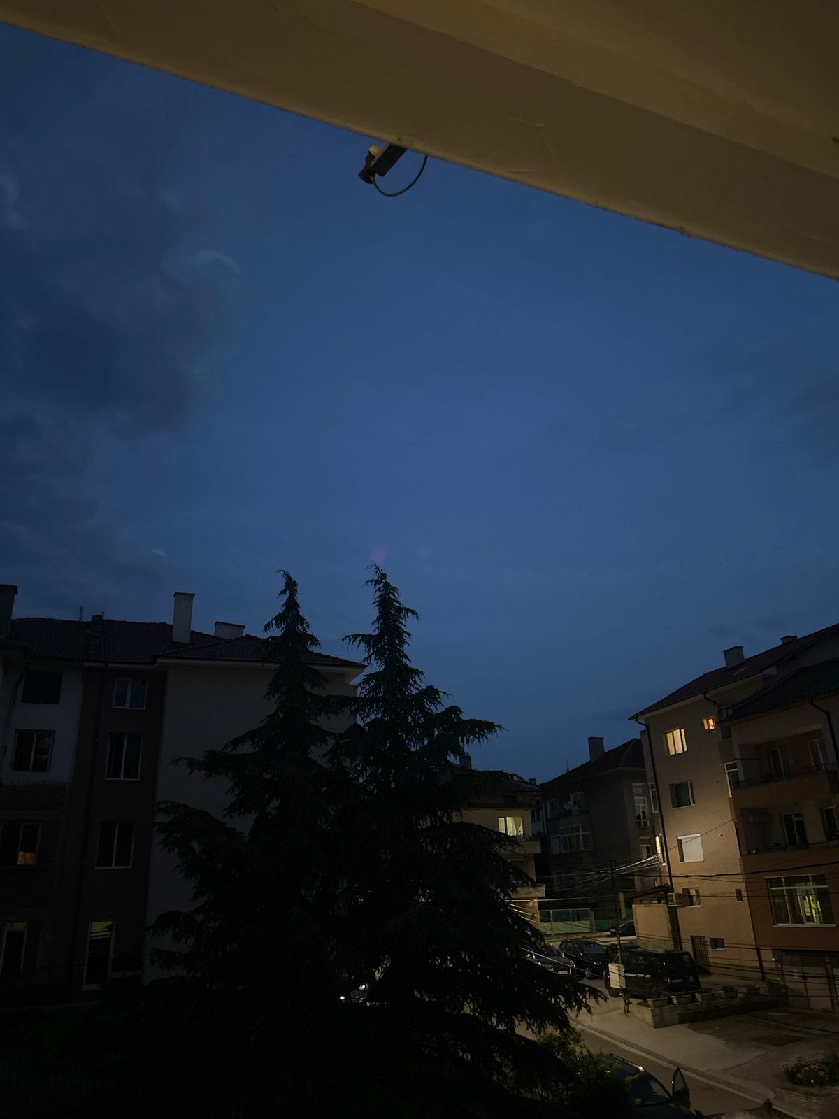 Urban observer documents routine evening moments across two hours