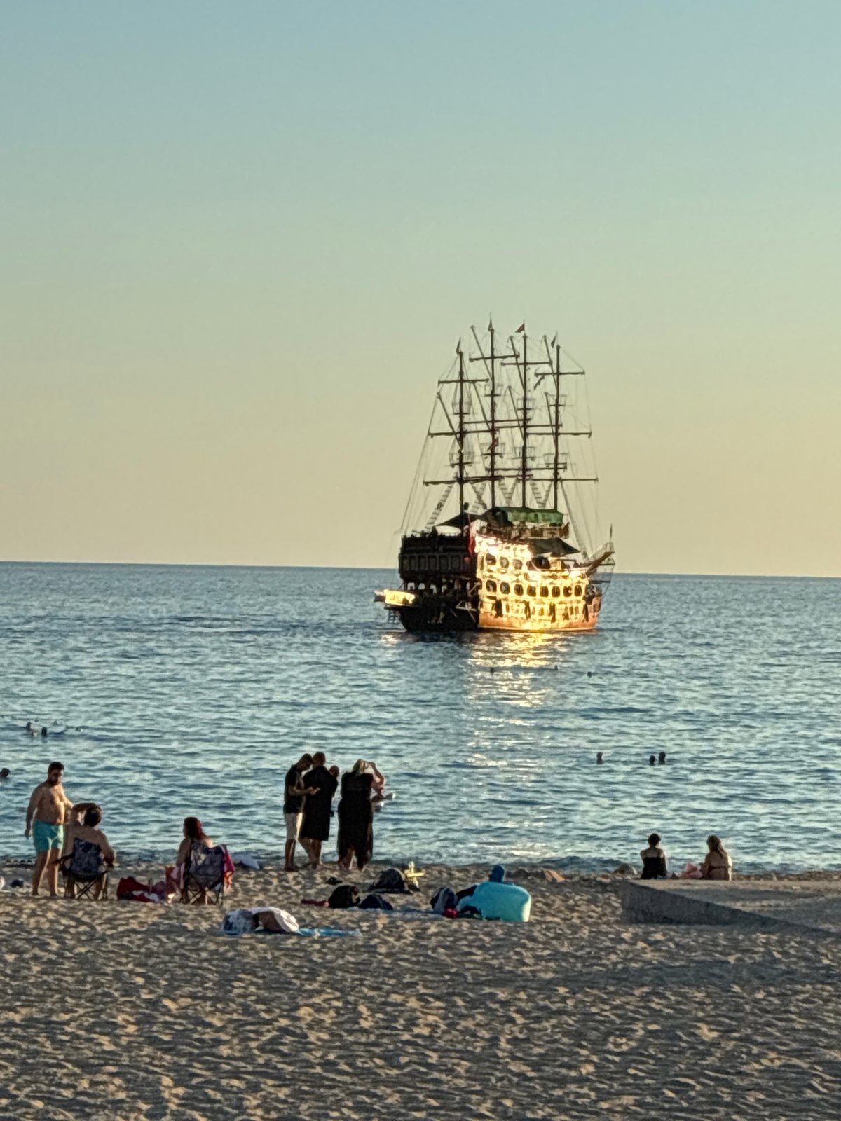 Alanya summer afternoon: beach, cable car, cats, and coastal life