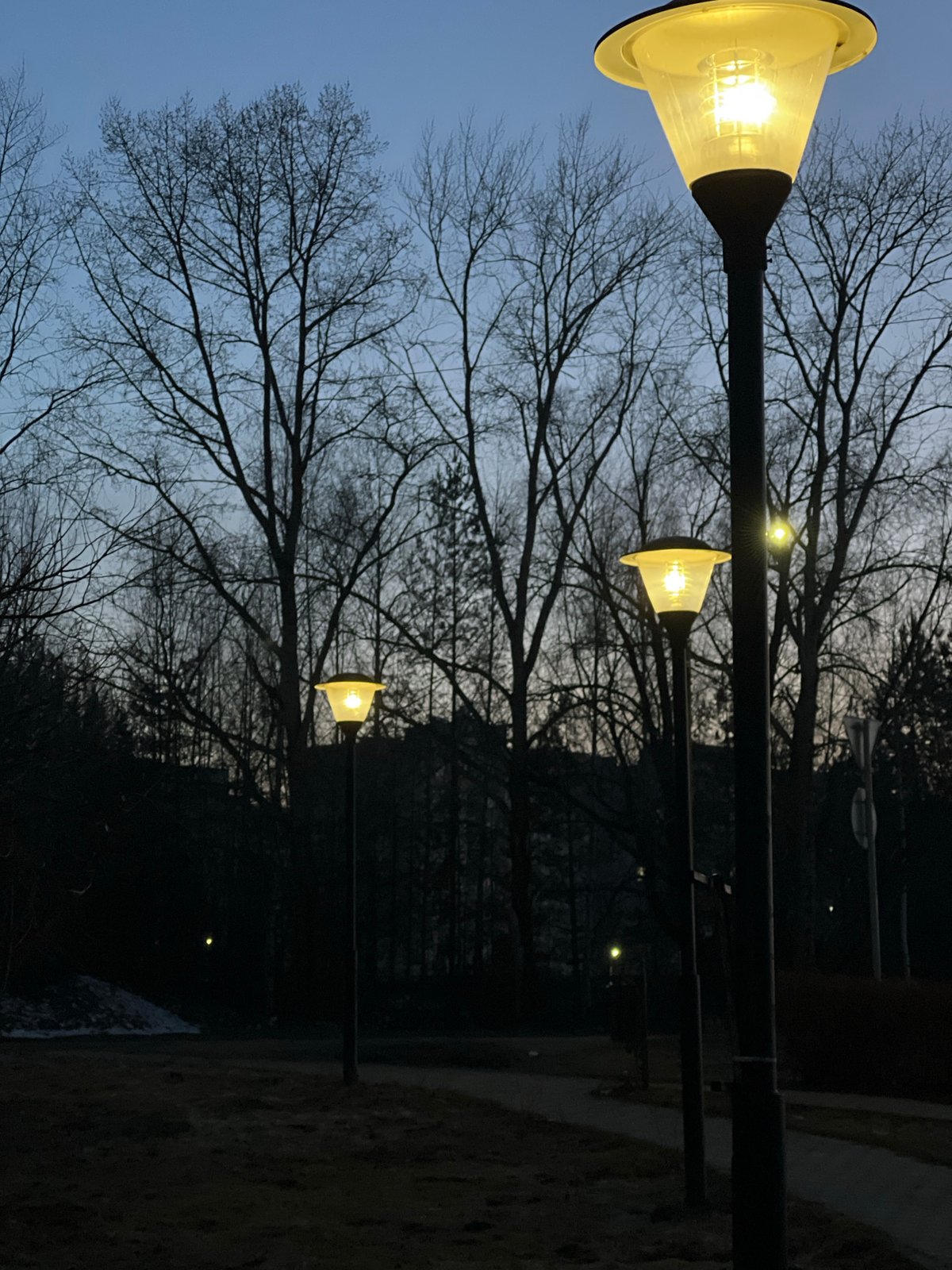 Ordinary Sunday afternoon moments captured across Chaikovsky, Russia