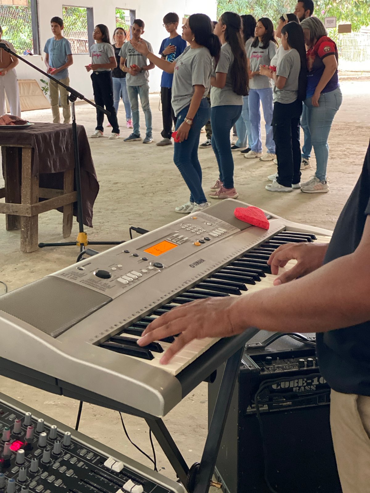 Group conducts heart dissection in Tinaquillo, Venezuela