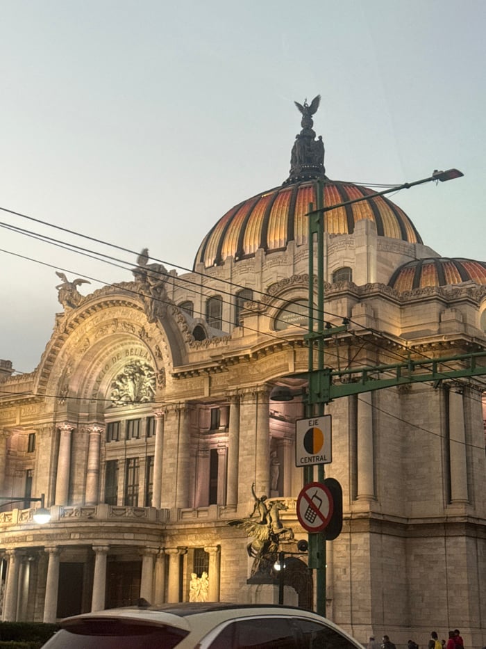 Evening views of illuminated Palacio de Bellas Artes captured