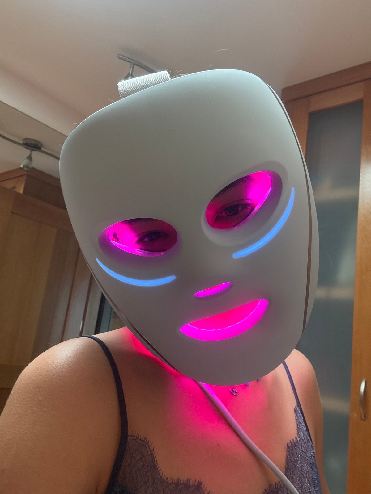 Personal moments documented in Mexican home during afternoon routine
