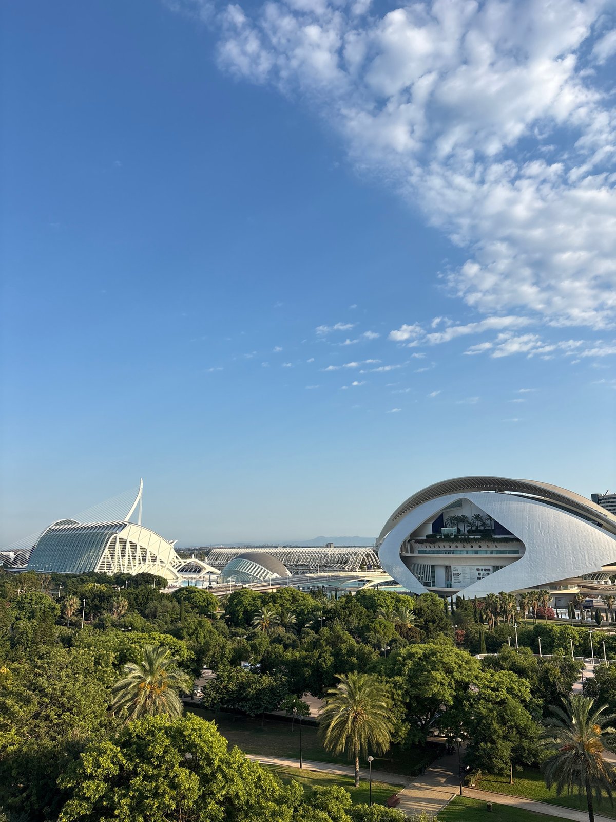 València's City of Arts and Sciences on a sunny afternoon
