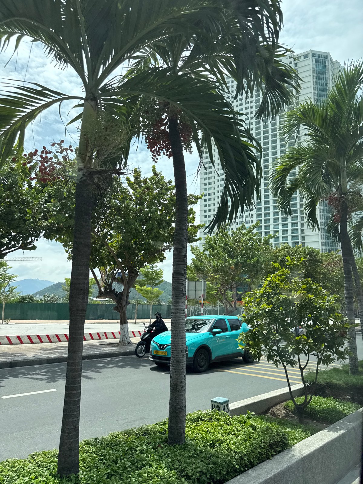 Quiet morning on Nha Trang's beach and city streets
