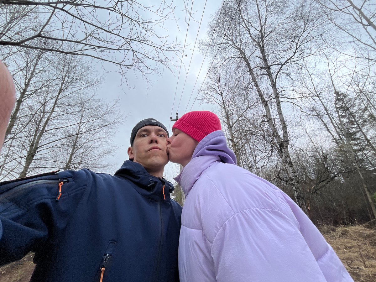 Unusual low-angle photograph captures two people in Chaikovsky, Russia