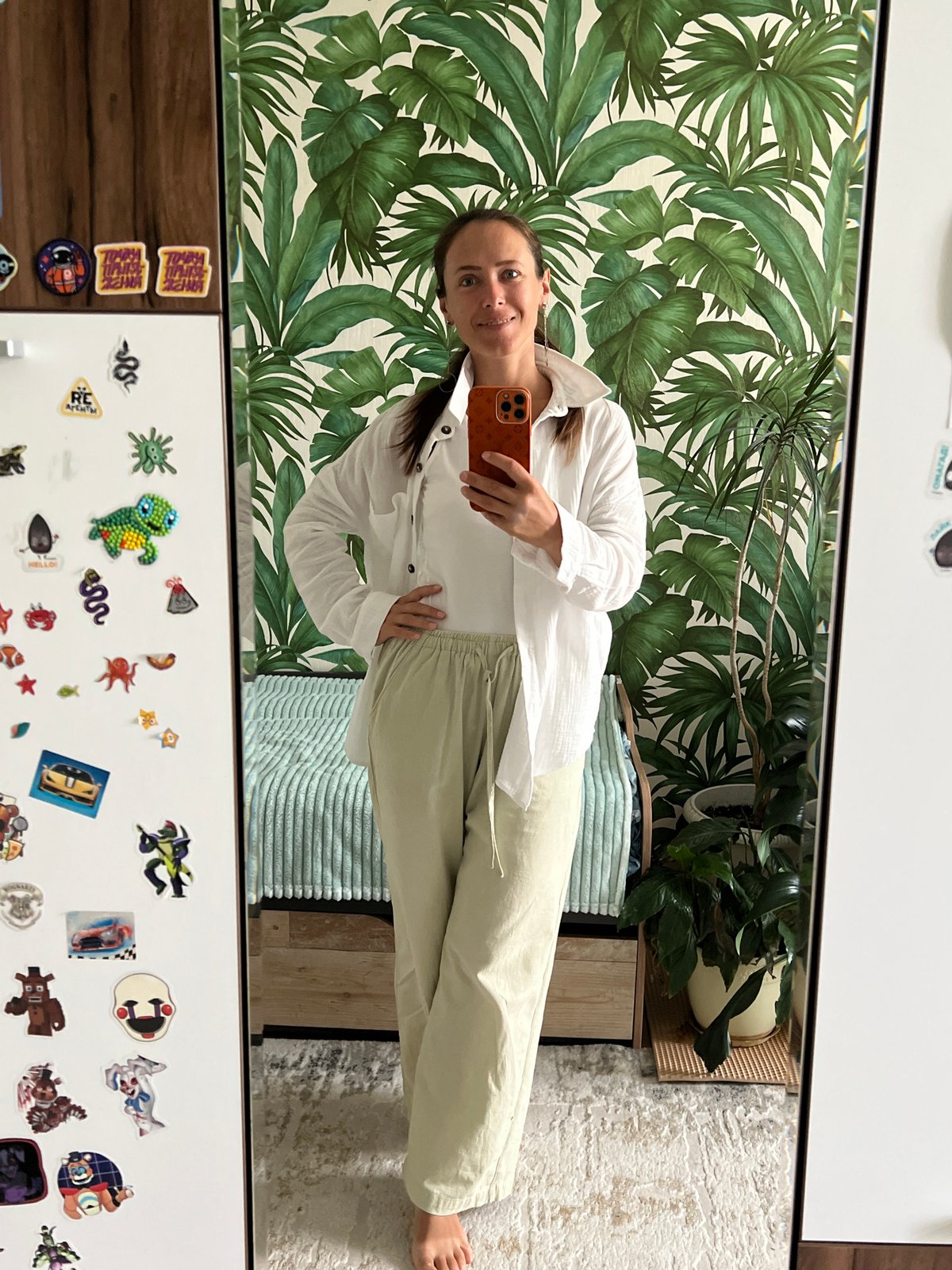 Mirror selfie in Yekaterinburg, casual outfit on display