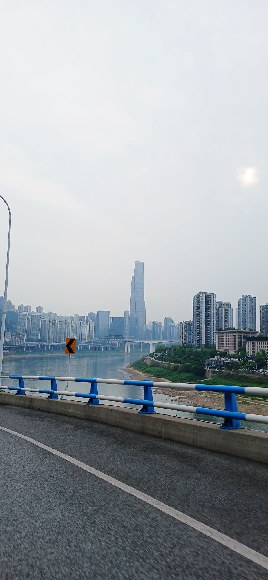 Bridge views capture Yuzhong District skyline in Chongqing