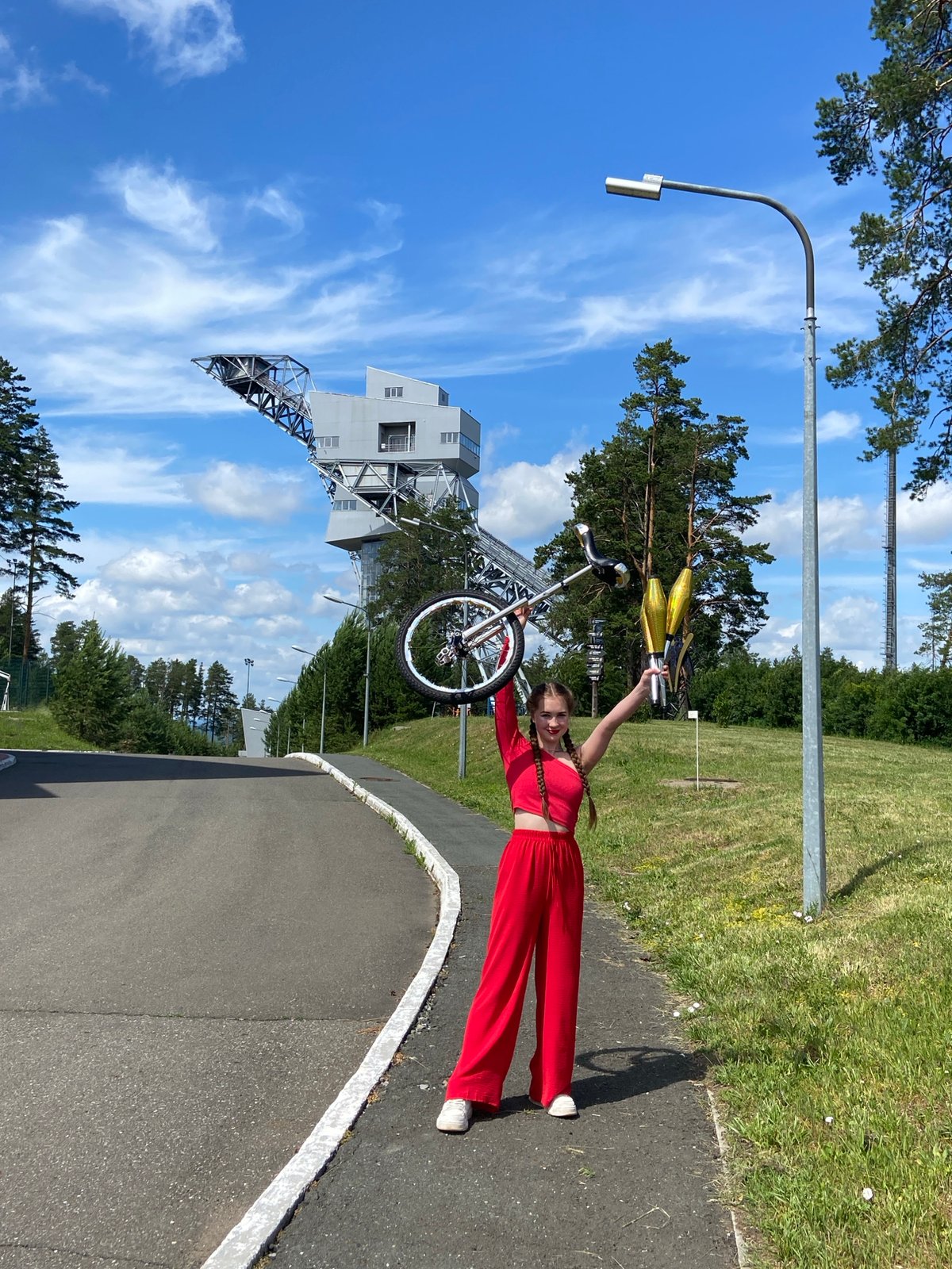 Juggler and unicyclist at a street performance in Прикамский