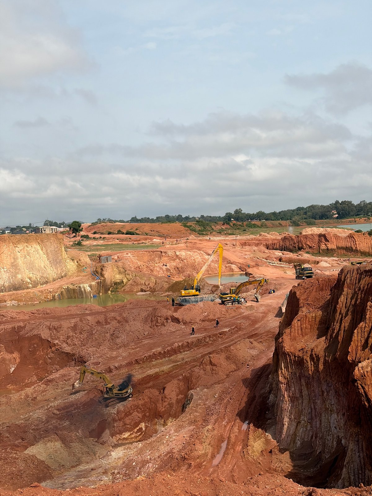Active open-pit quarry operation underway in Kwang, Nigeria