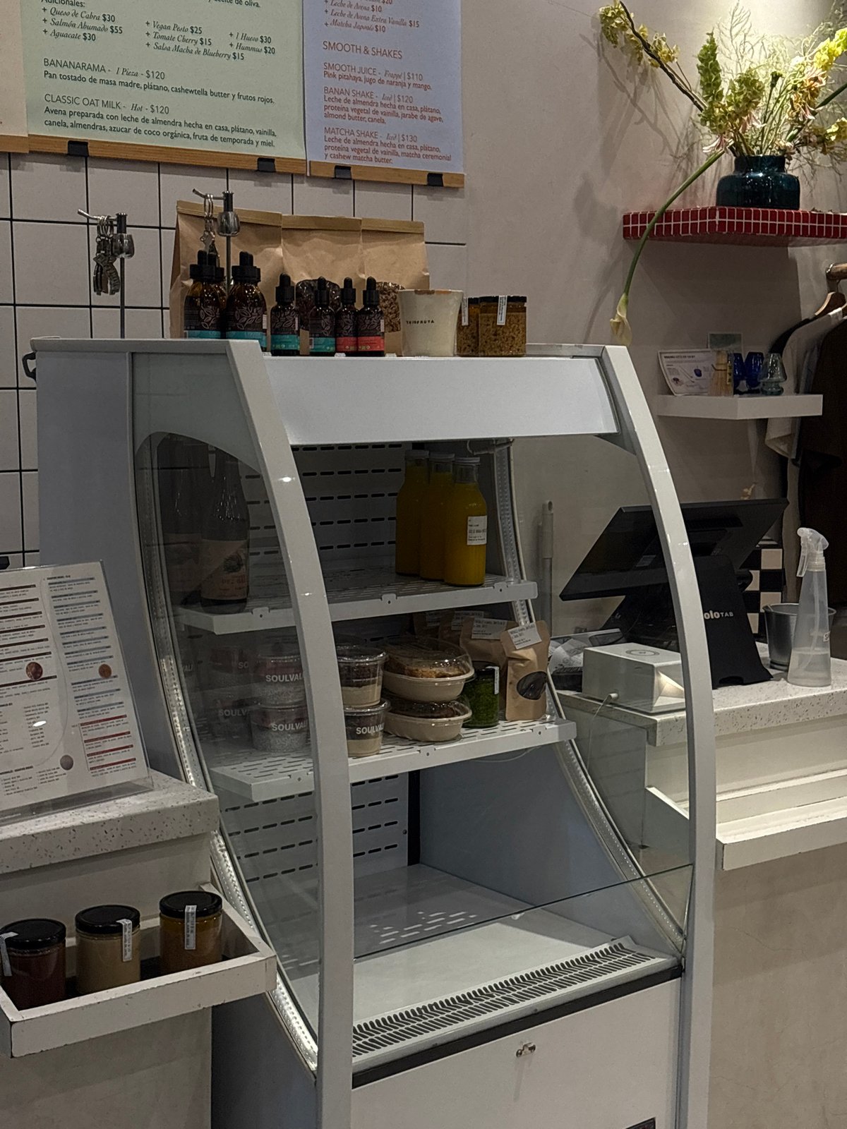 Late-night scenes captured at Puebla juice bar and city landmarks
