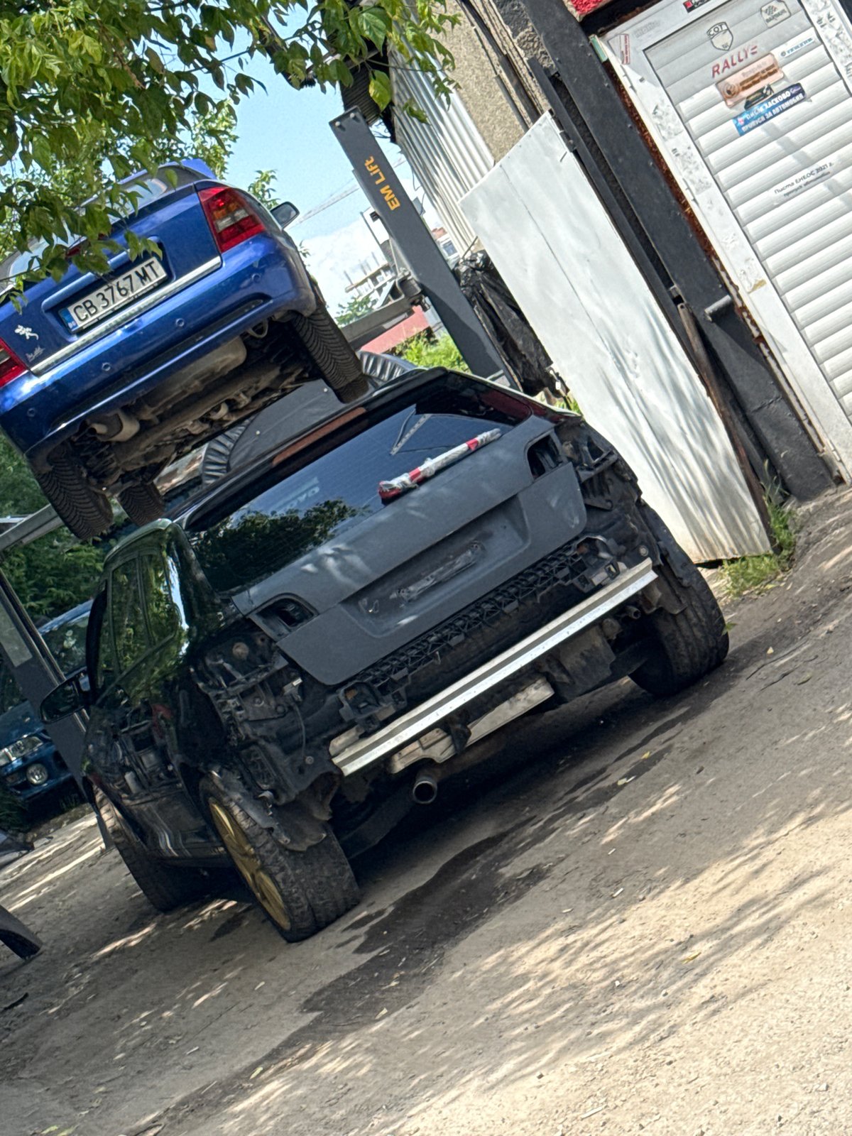 Damaged vehicles spotted at Sofia auto salvage yard