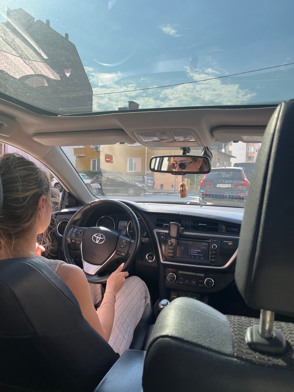 Driver documents one-minute journey through downtown Blagoevgrad streets