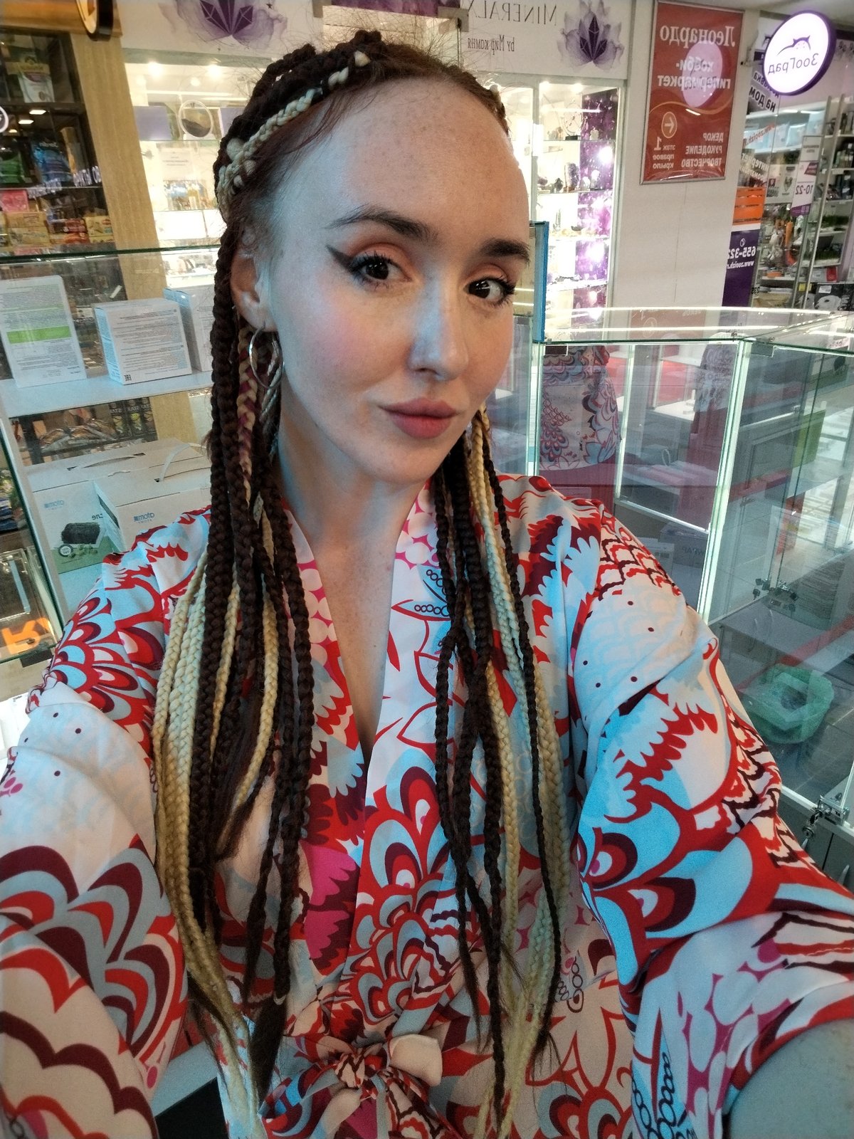 Woman documents early morning shopping trip in Izhevsk mall