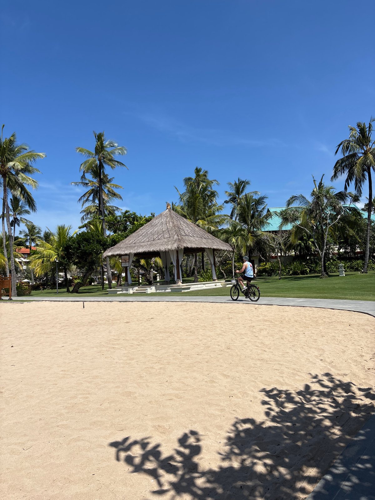 Routine resort life documented in Kuta Selatan, Indonesia