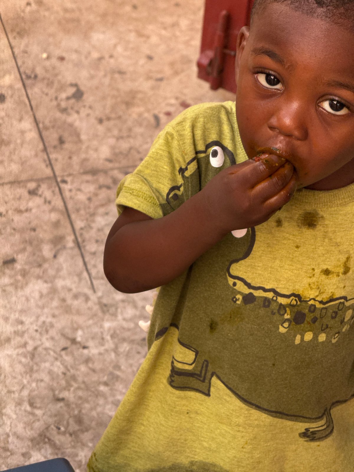 Family snack time captured by witnesses in Abuja