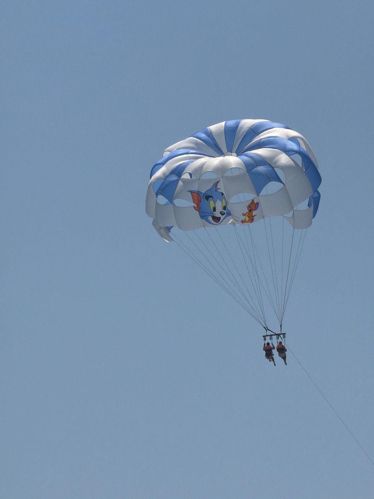Summer morning beach activities documented at Manavgat resort