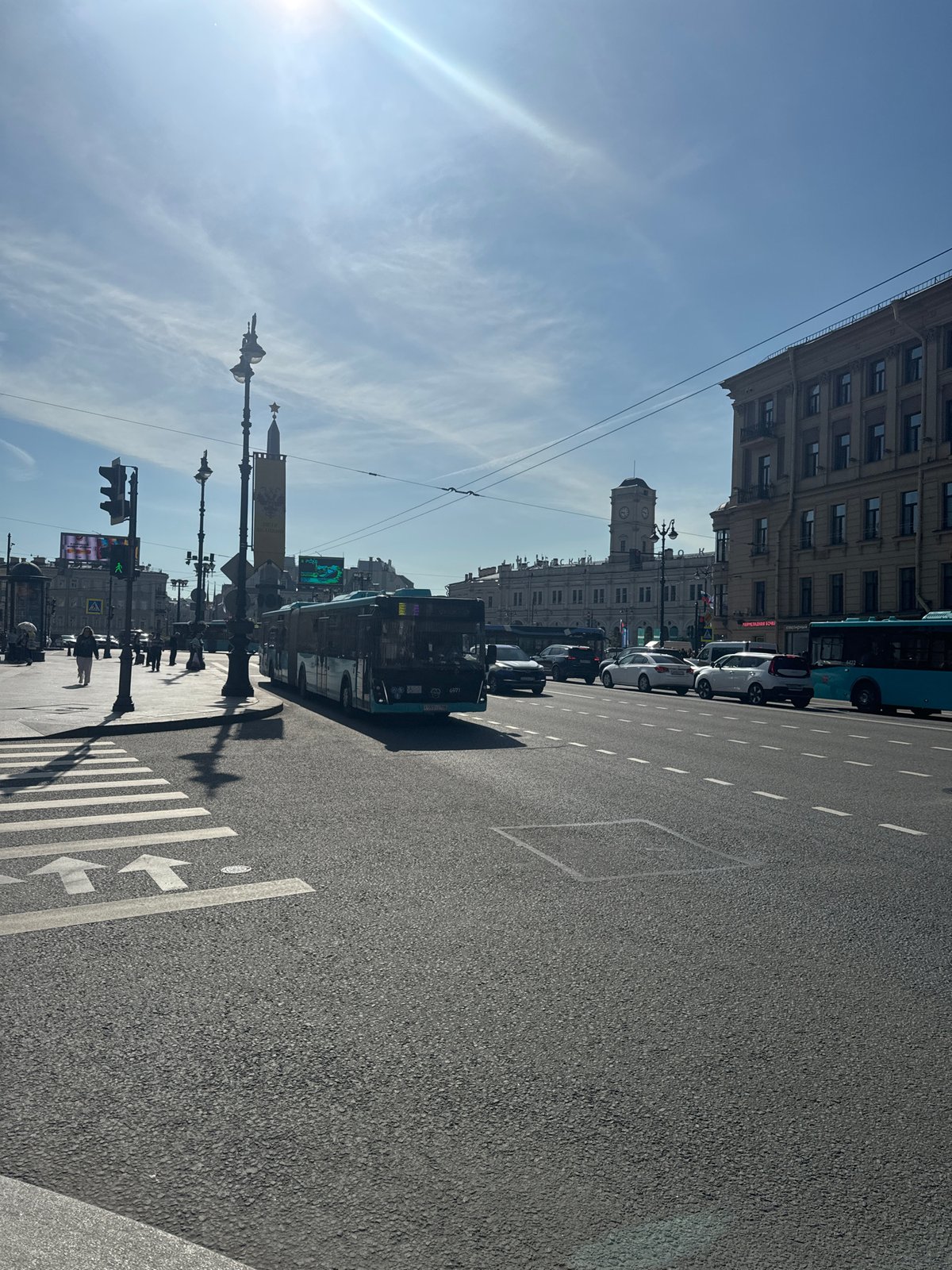 Morning street scenes documented in central Saint Petersburg