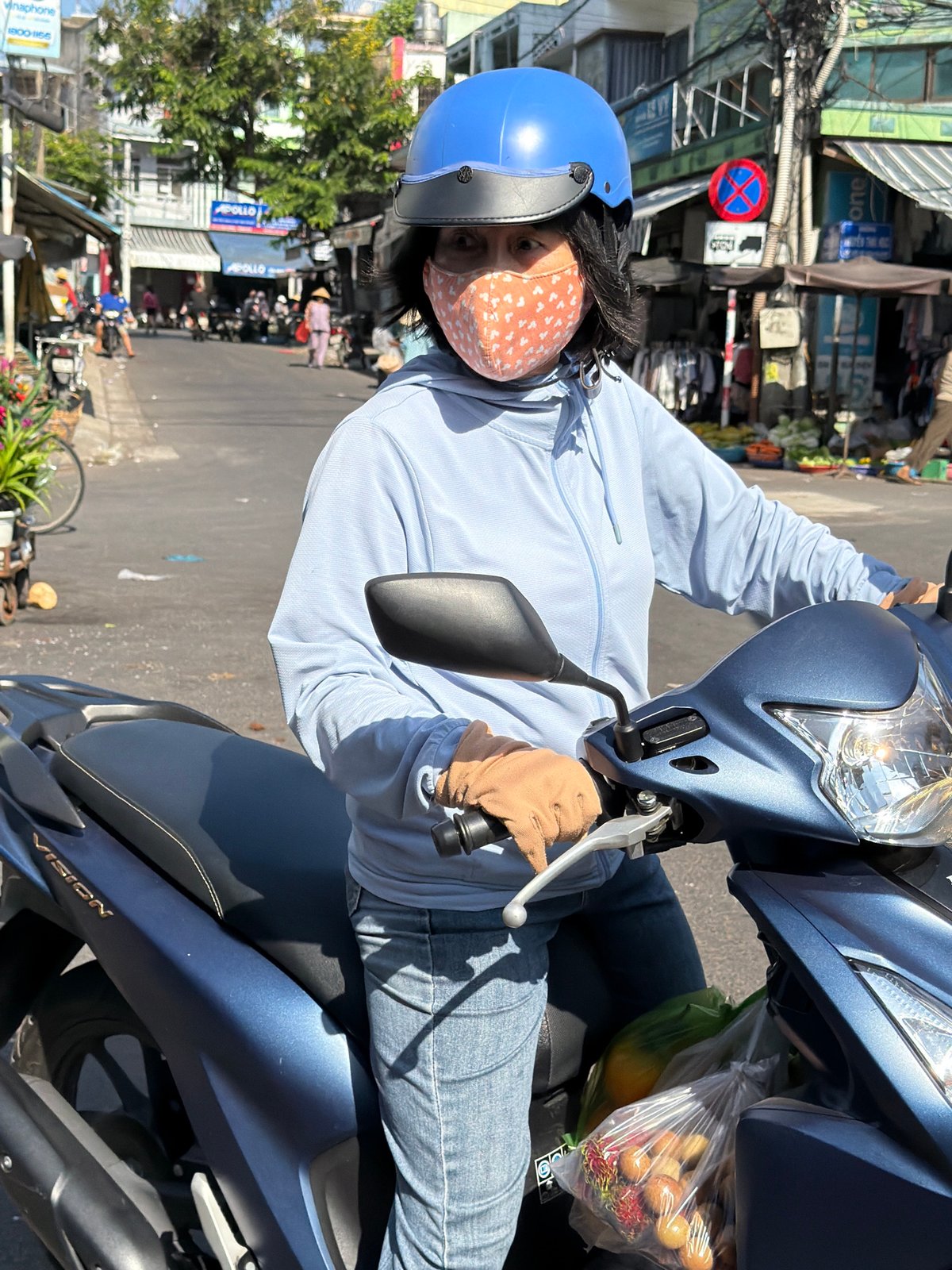 Nha Trang street market and temple scene, early morning