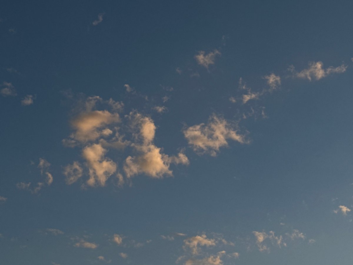 Day-to-night sky transition observed in Chaikovsky, Russia
