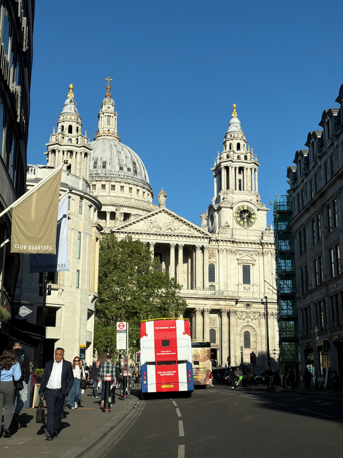 Sunny afternoon view captured of St. Paul's Cathedral dome
