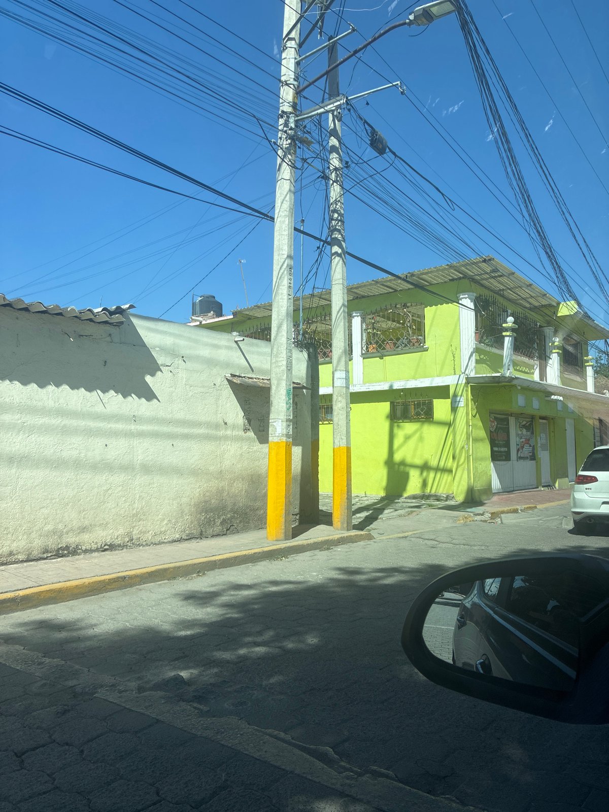 Street scene captured in Cuautitlán Izcalli, Mexico