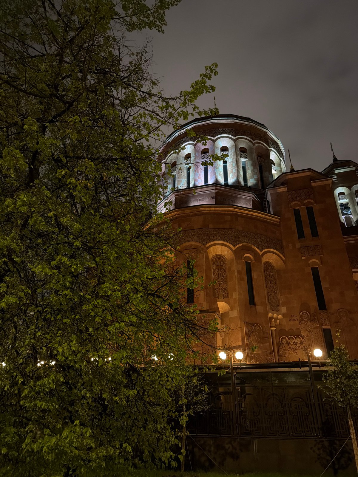 Nighttime scenes at Moscow's Armenian Cathedral documented by witness