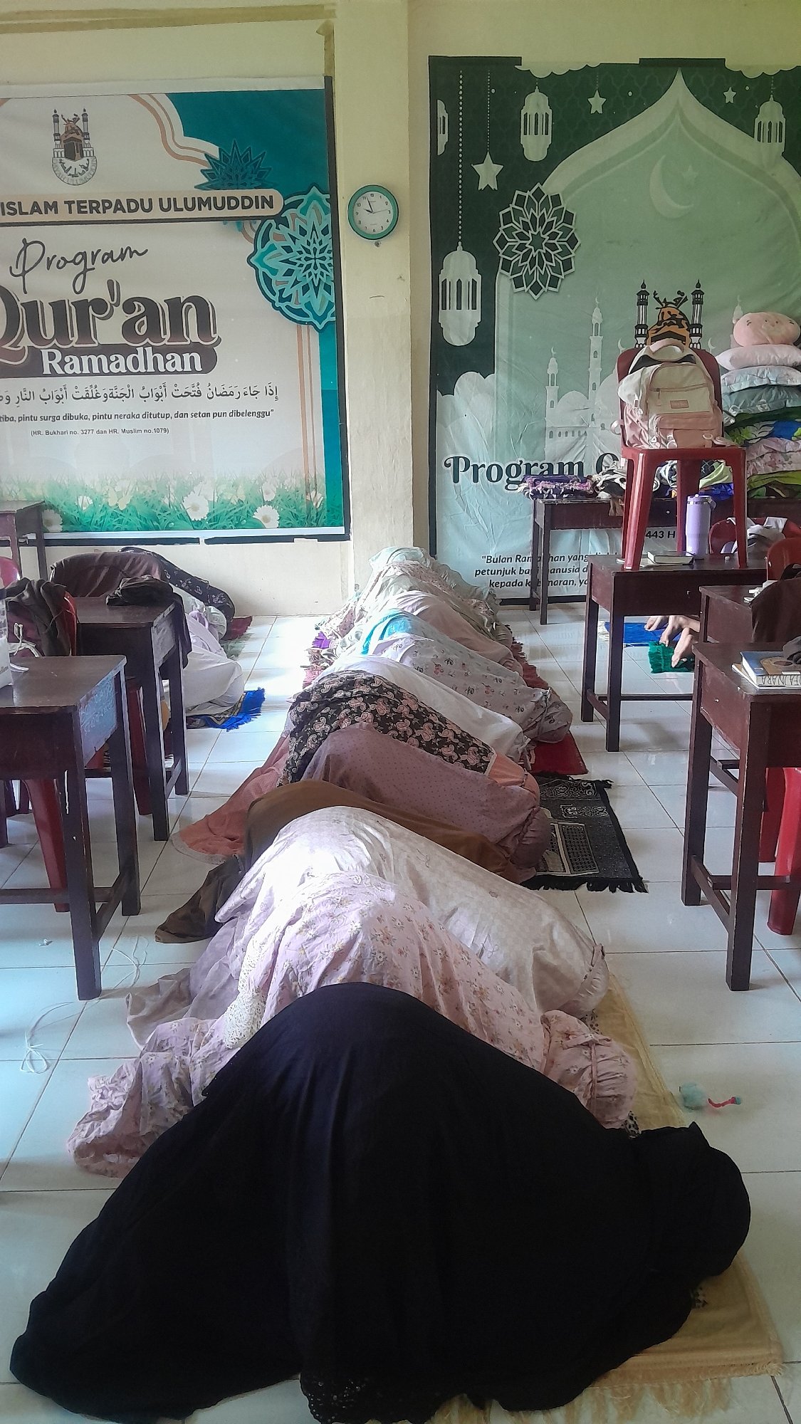 Daily prayers and school activities documented in Lhokseumawe