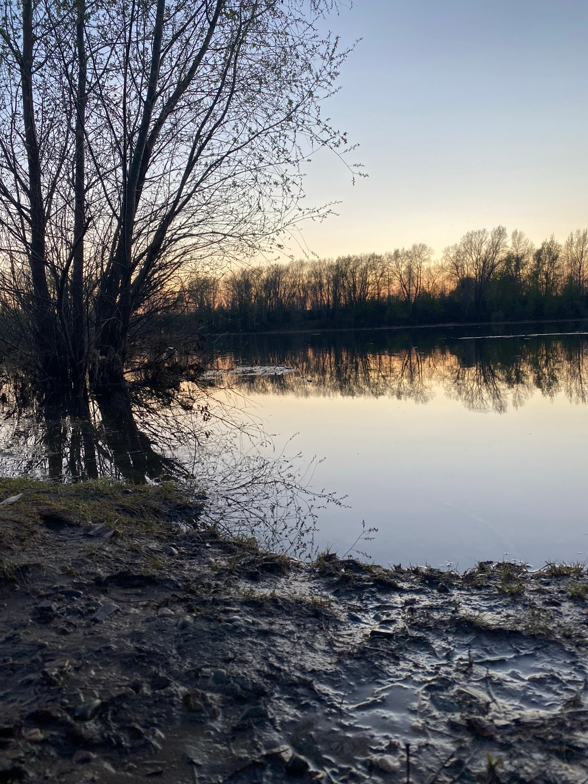 Couple spends afternoon by waterfront in Chaikovsky, Russia