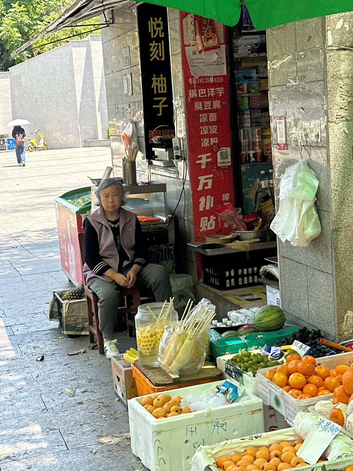 Morning street life documented across Shapingba District, Chongqing