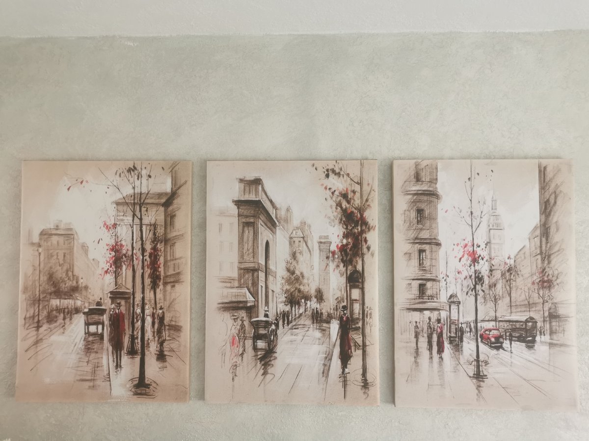Art gallery viewing documented in Blagoevgrad, Bulgaria