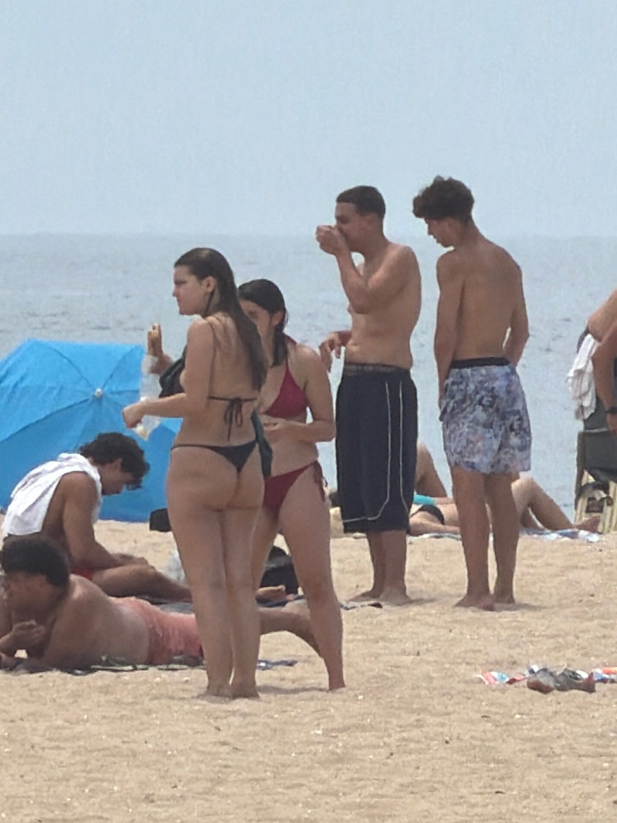 Sunny afternoon draws crowds to Espinho Beach, Portugal