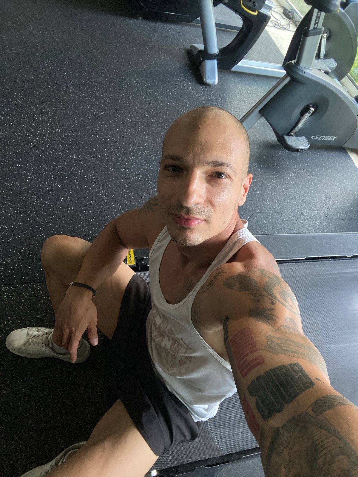 Gym training day in Pleven, complete with a bloody knee