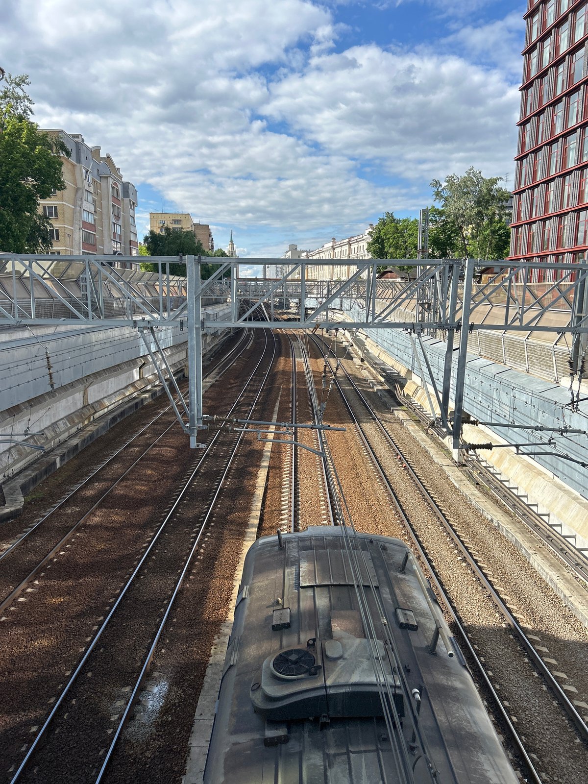Urban scenes documented across hour-long span in unknown city