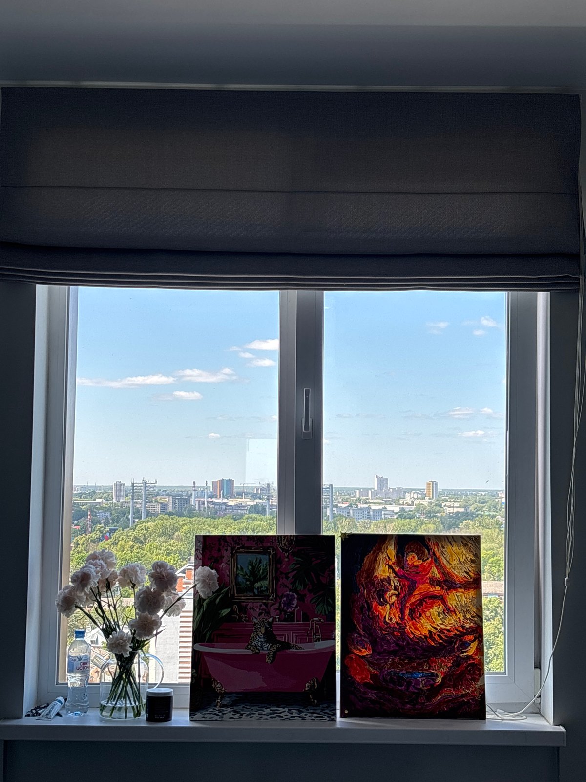 Morning domestic life documented across Nizhny Novgorod residences