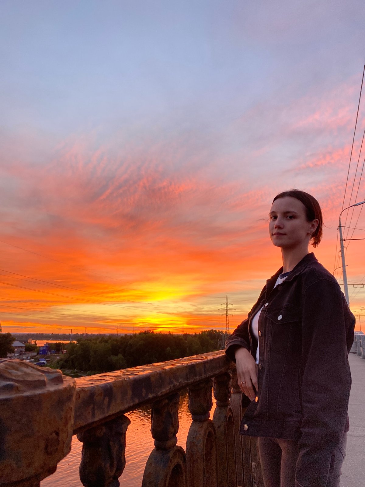 Sunset over Novokuybyshevsk, water views and rooftop hangout