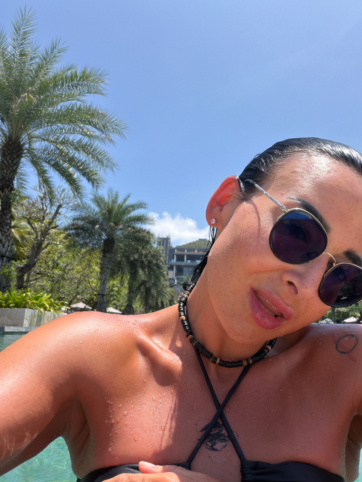 Woman documents luxury resort stay in Nusa Dua Indonesia