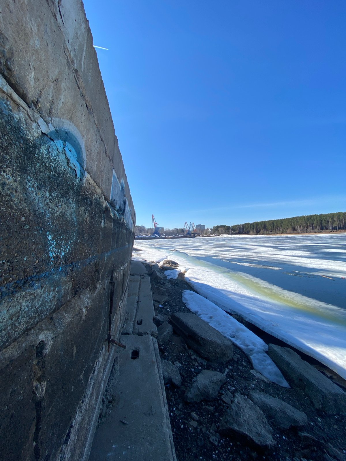 Early morning sightseeing tour documented across Chaikovsky, Russia