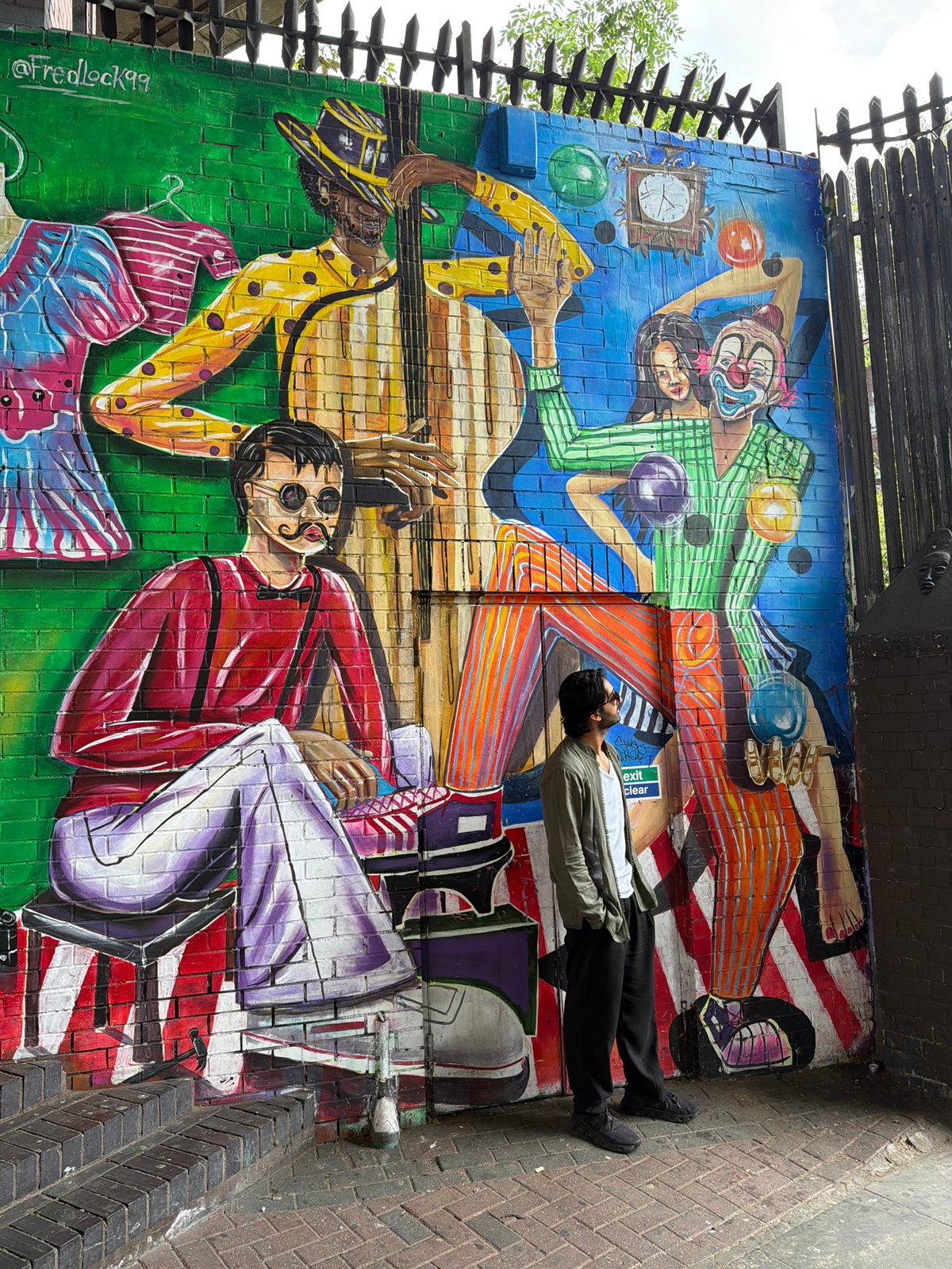 Notting Hill street life: murals, markets, music, and food